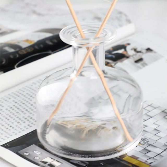 180ml 300ml Clear Seal Shaped Glass Perfume Diffuser